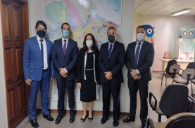 Notícia Representante da OIT conhece o espaço do TRT-8 dedicado ao combate do trabalho infantil.